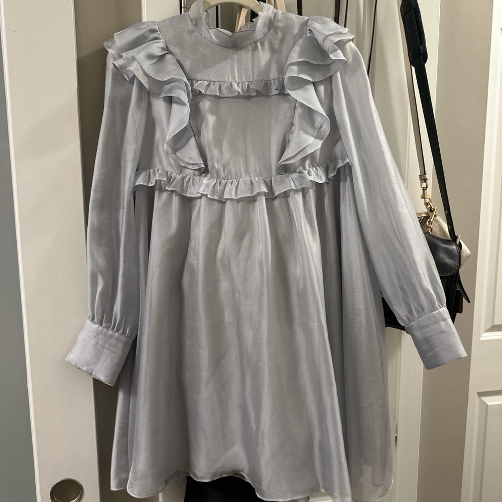 Elegant Gray Dress with Ruffle Details